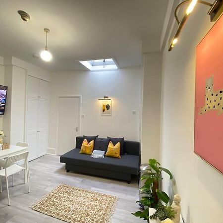 The Spotted Cat… London! Apartment Exterior photo
