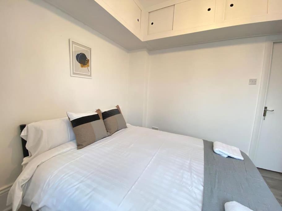 The Spotted Cat… London! Apartment Exterior photo